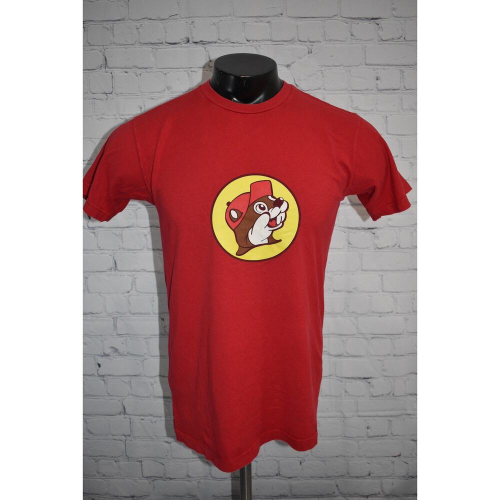 Buc-ee's T-Shirt Mens Size Medium Gas Station Red Cotton Short Sleeve